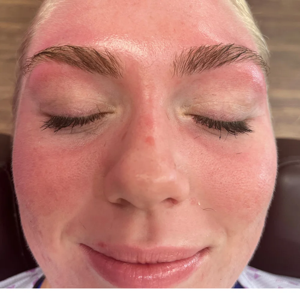 Client 1, after brow tinting at Queen Threading